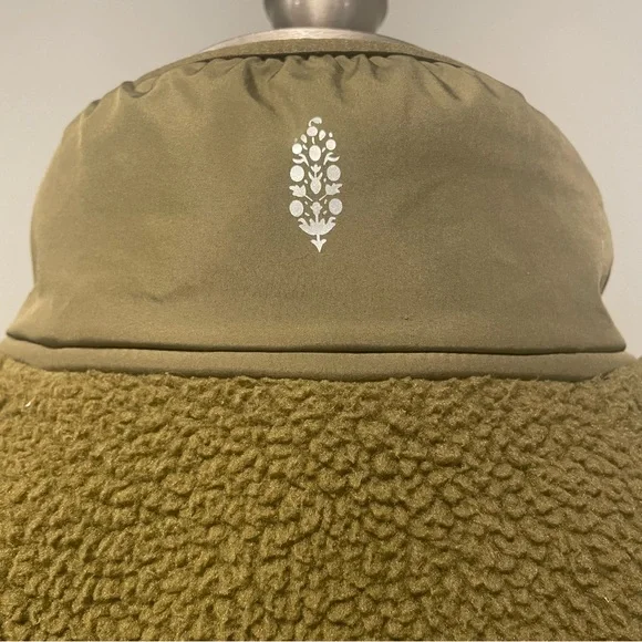 Free People movement hit the slopes olive green sherpa jacket size L - Picture 5 of 7